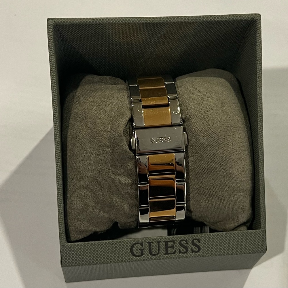 Guess Watch - Picture 6 of 7